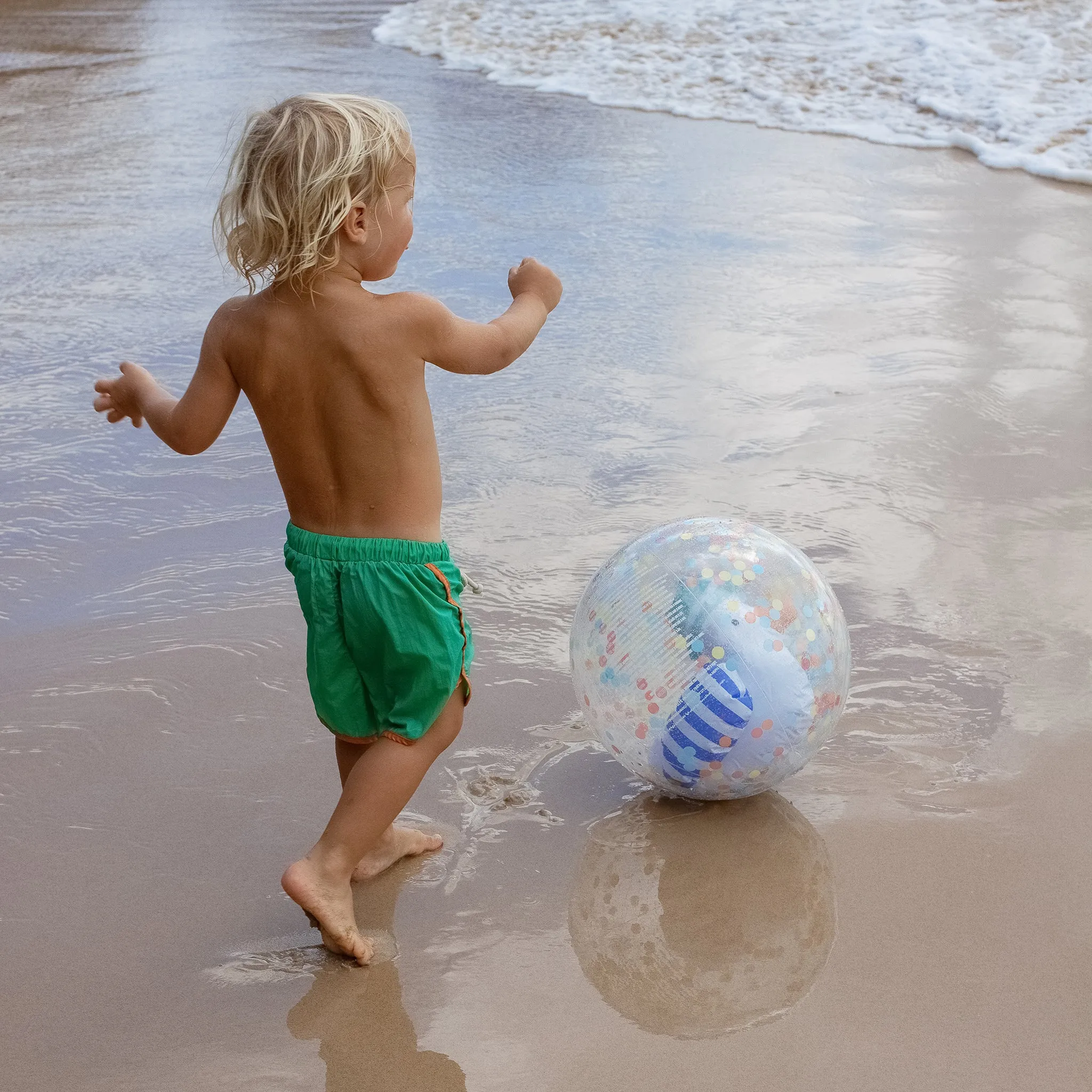 3D Inflatable Beach Ball | Sammy the Seagull Blue Stripe Sunnylife