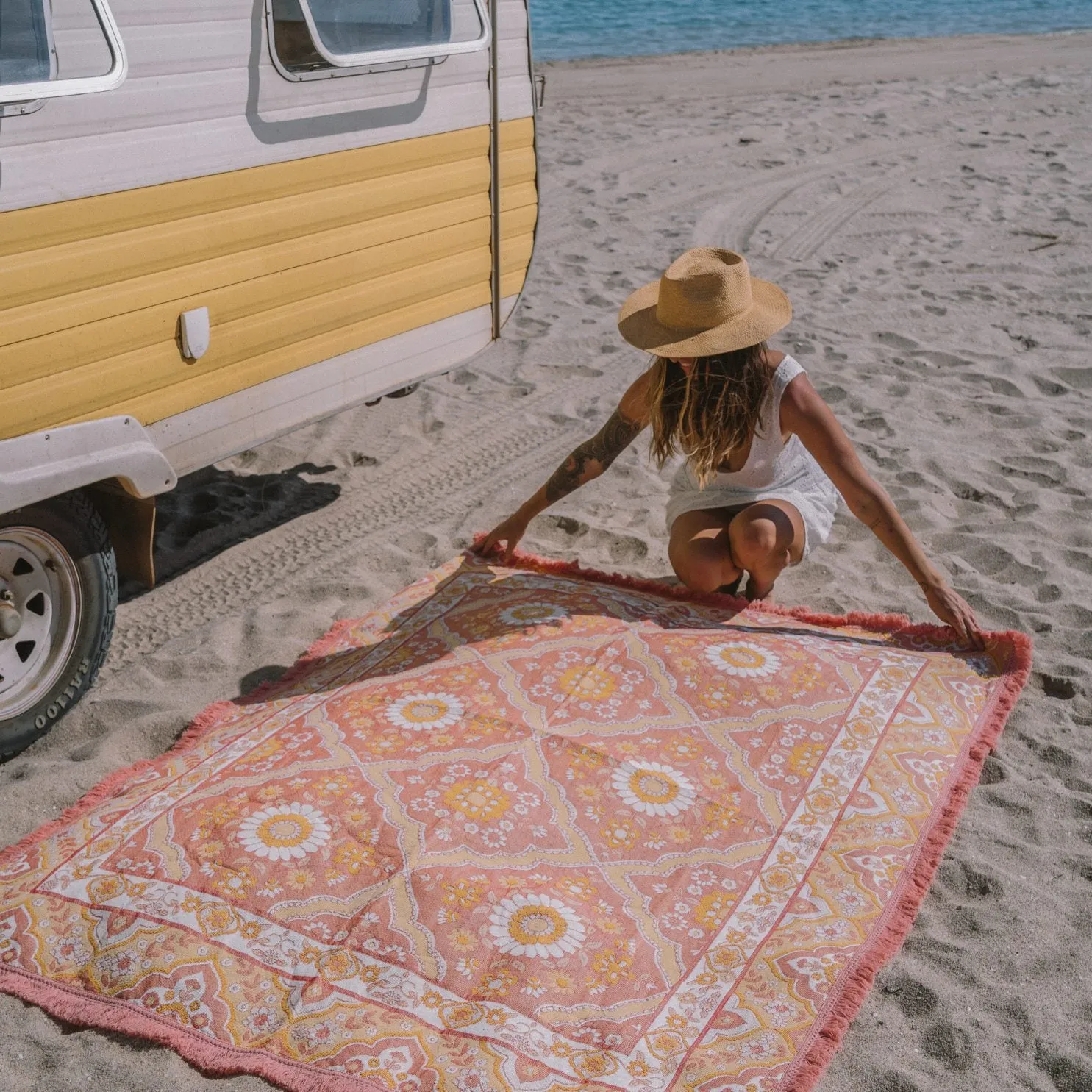 Calla Woven Picnic Rug XL ISAL LABEL