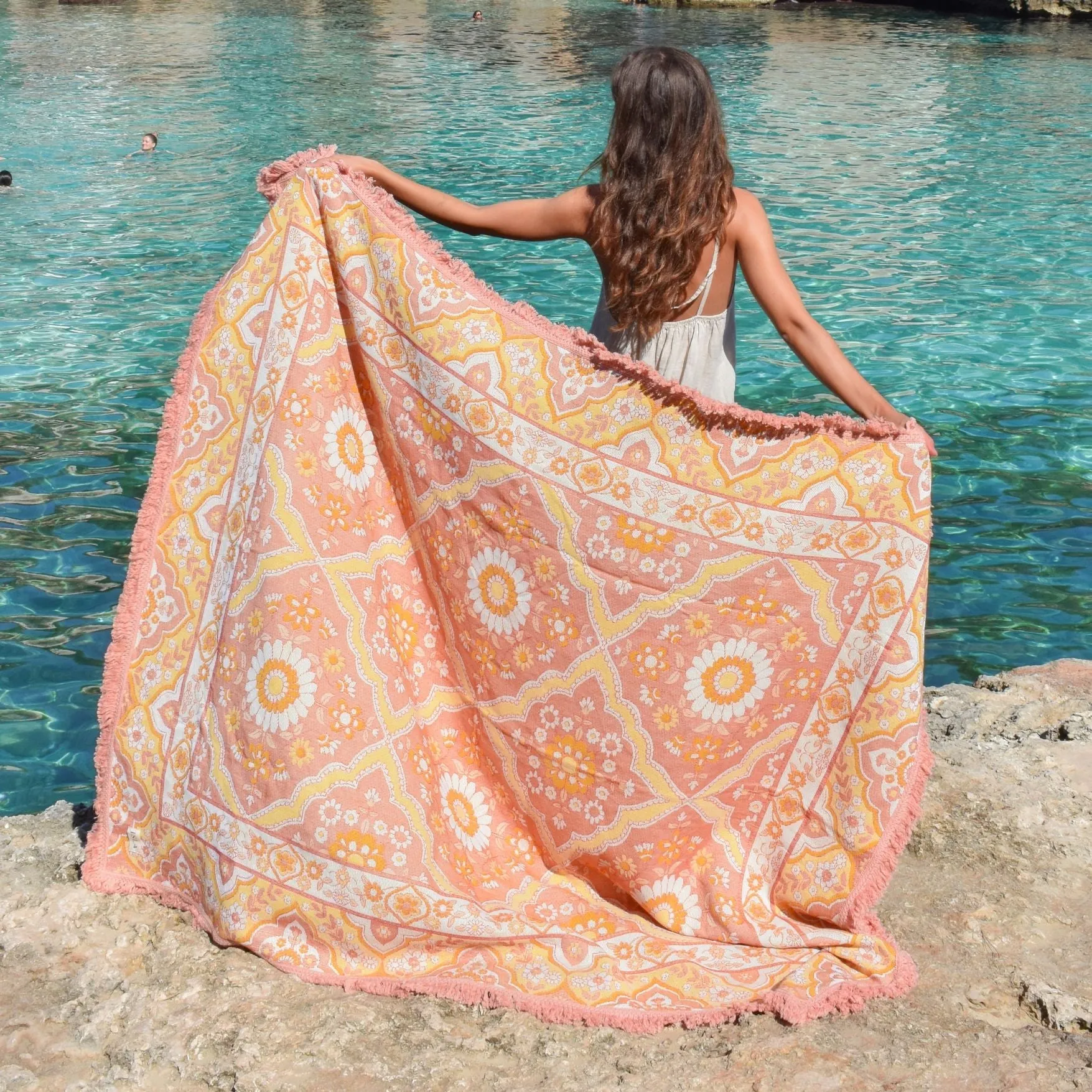Calla Woven Picnic Rug XL ISAL LABEL