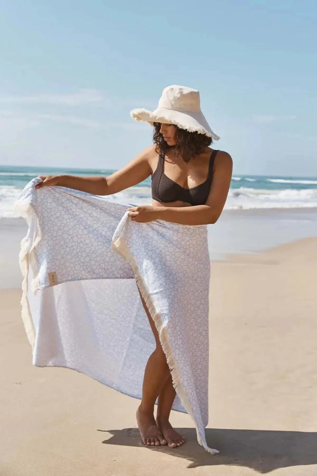 Daisy Travel Towel - The beach people June Swimwear