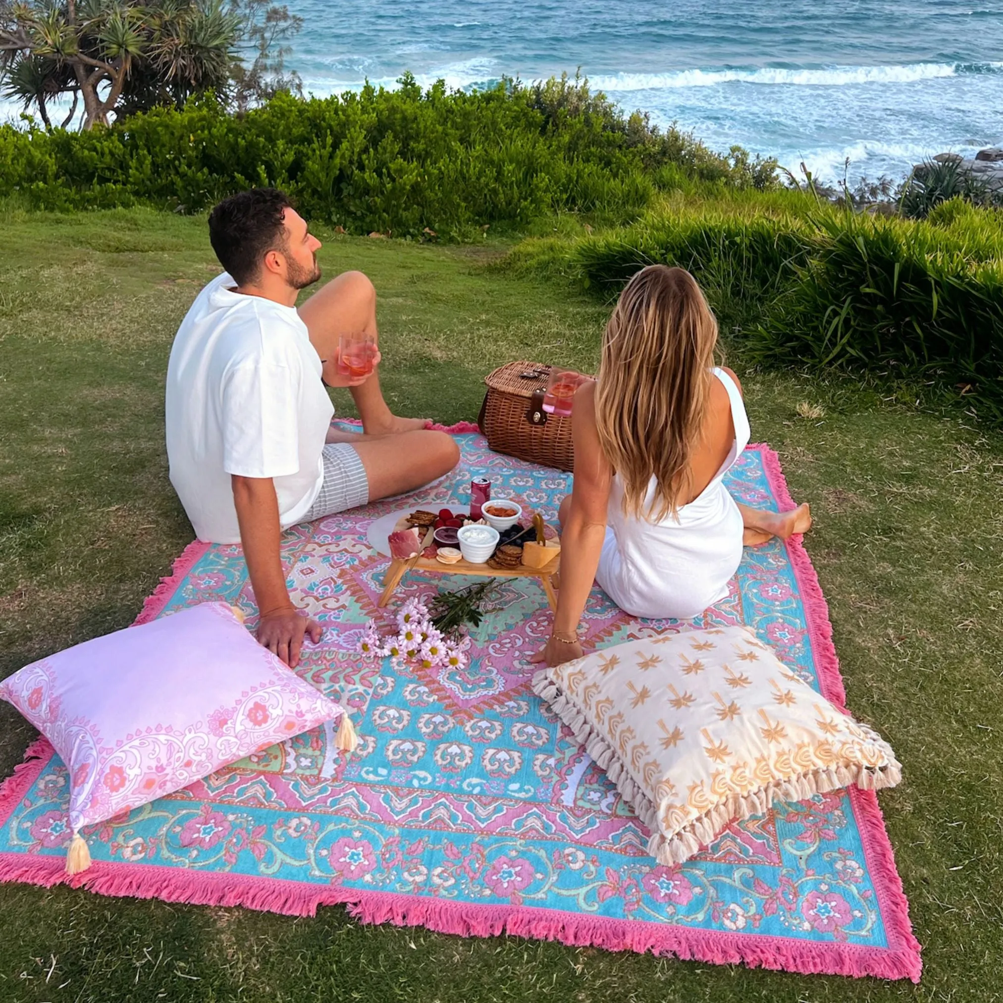 Daydreamer Woven Picnic Rug XL ISAL LABEL