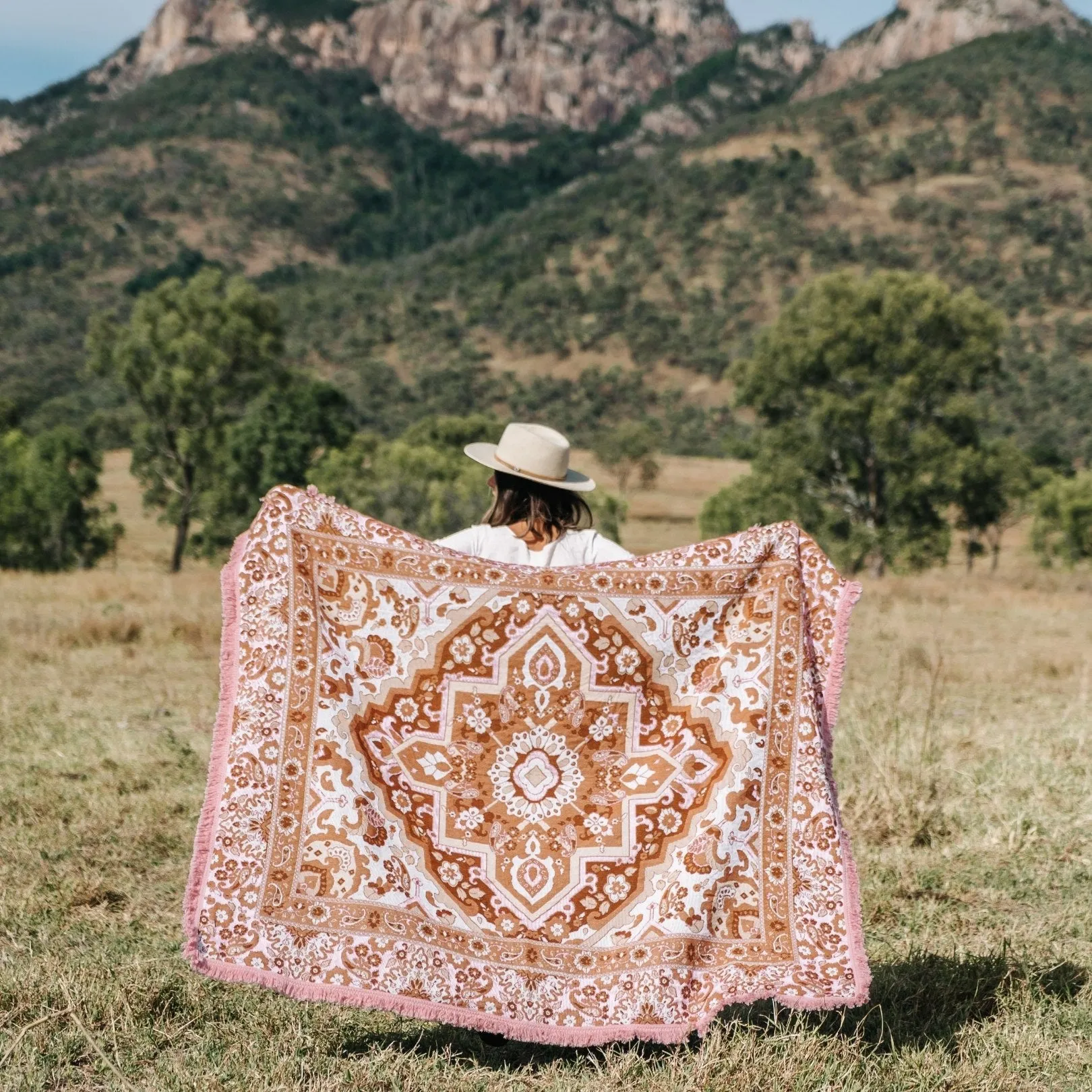Desert Rose Woven Picnic Rug XL ISAL LABEL