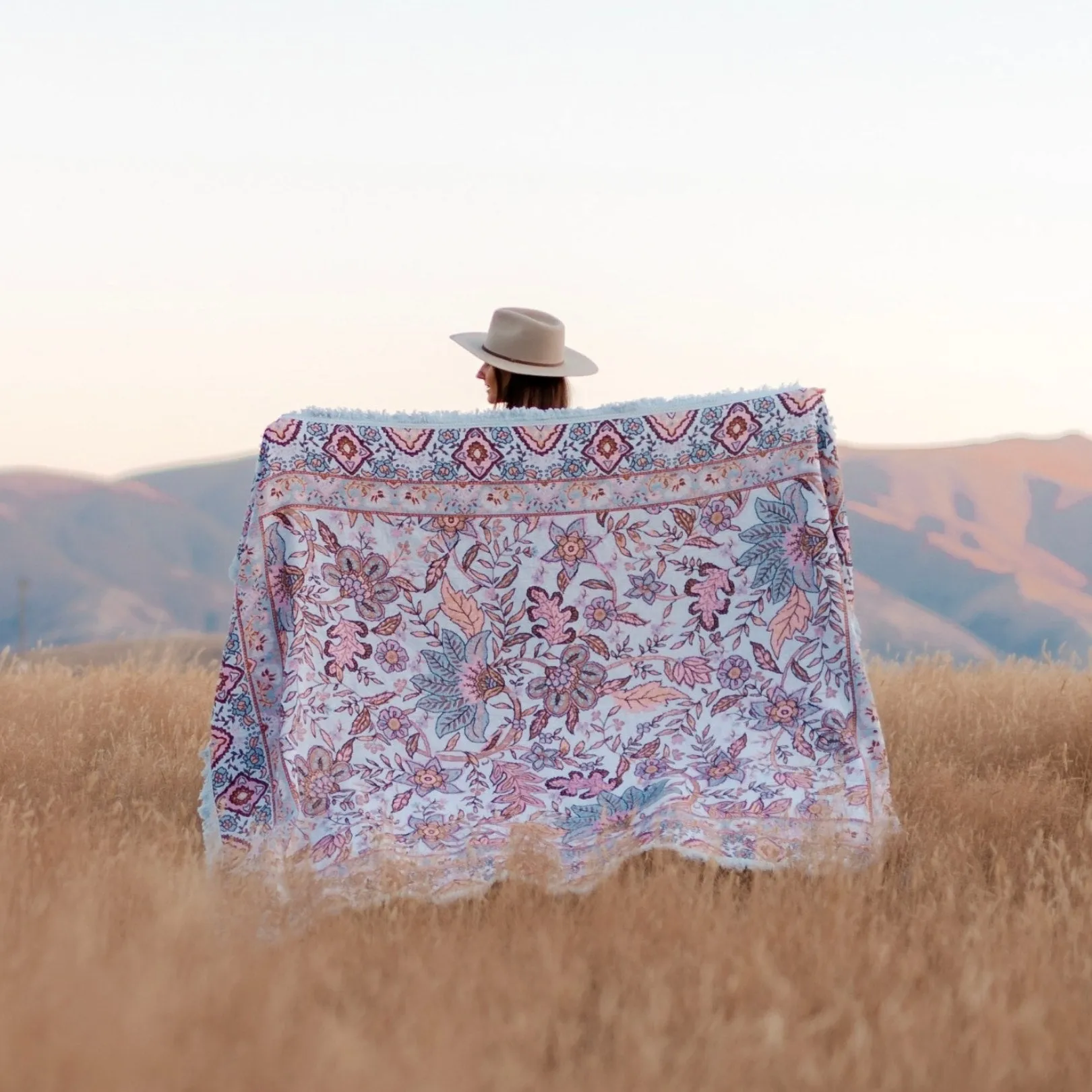 Fleur Woven Picnic Rug XL ISAL LABEL