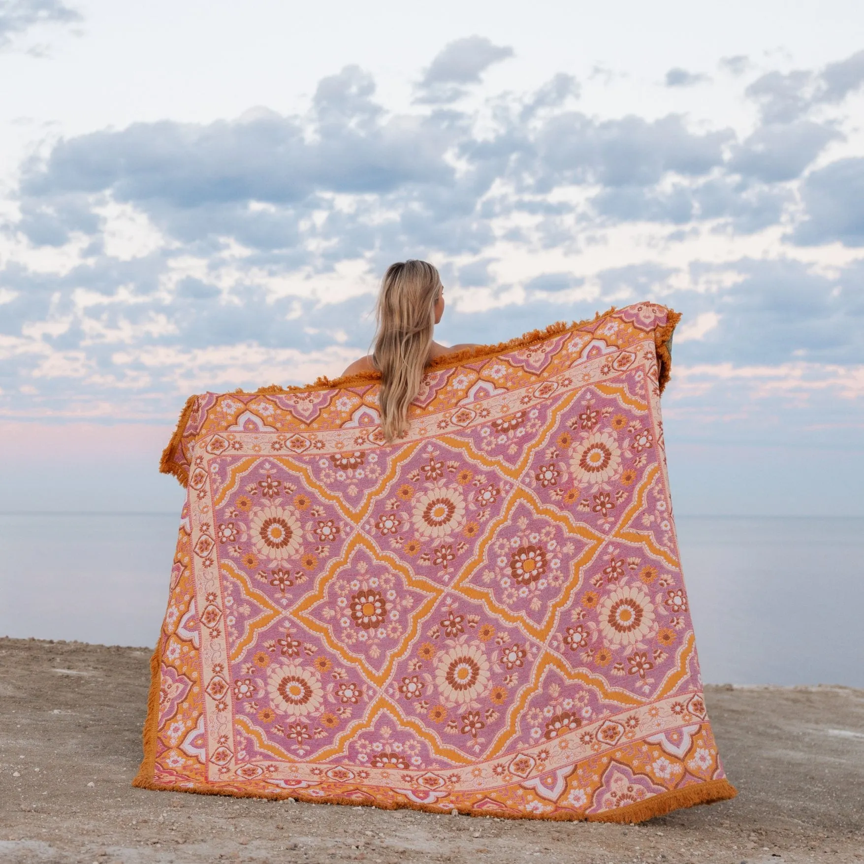 Goldie Woven Picnic Rug XL ISAL LABEL