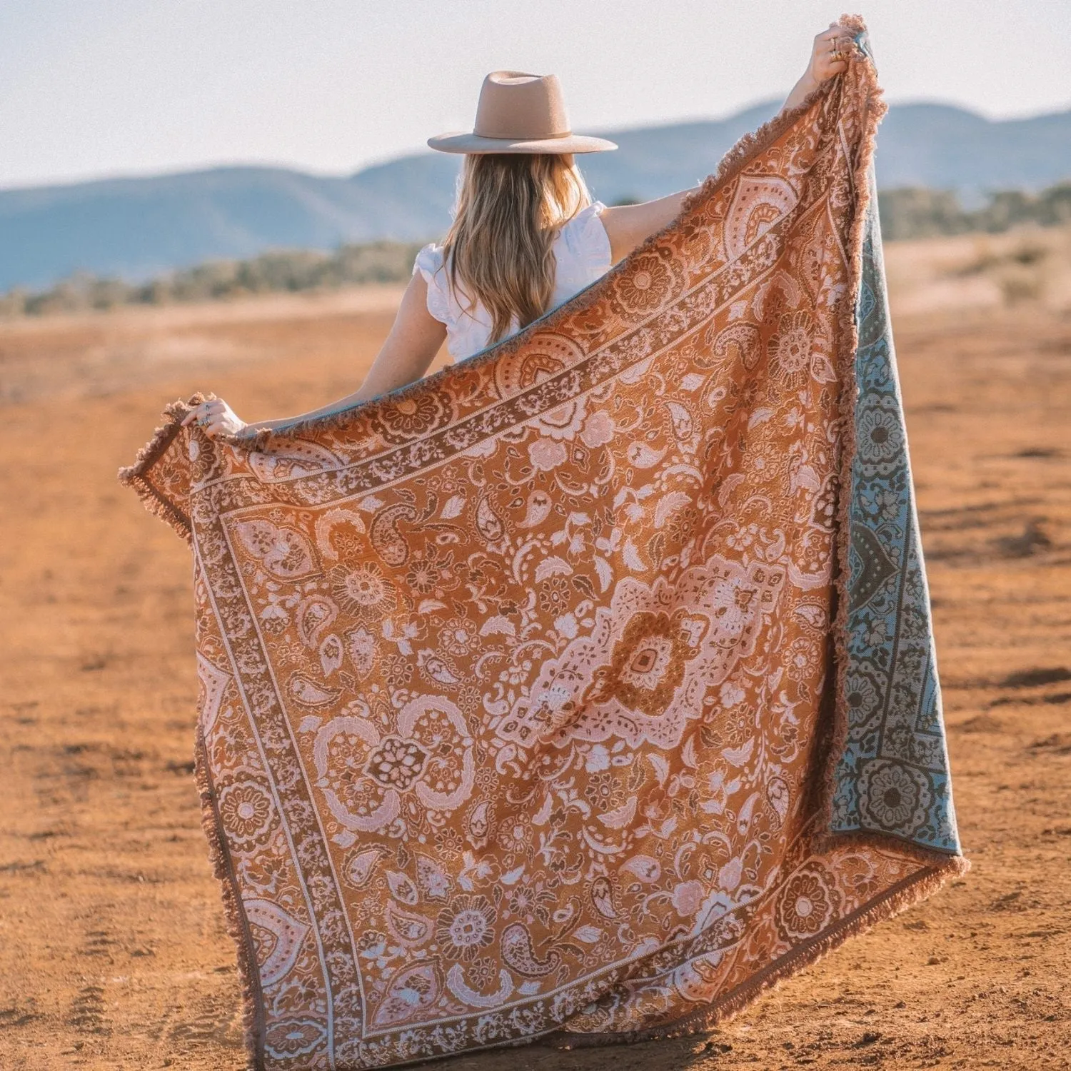Indie Woven Picnic Rug XL ISAL LABEL