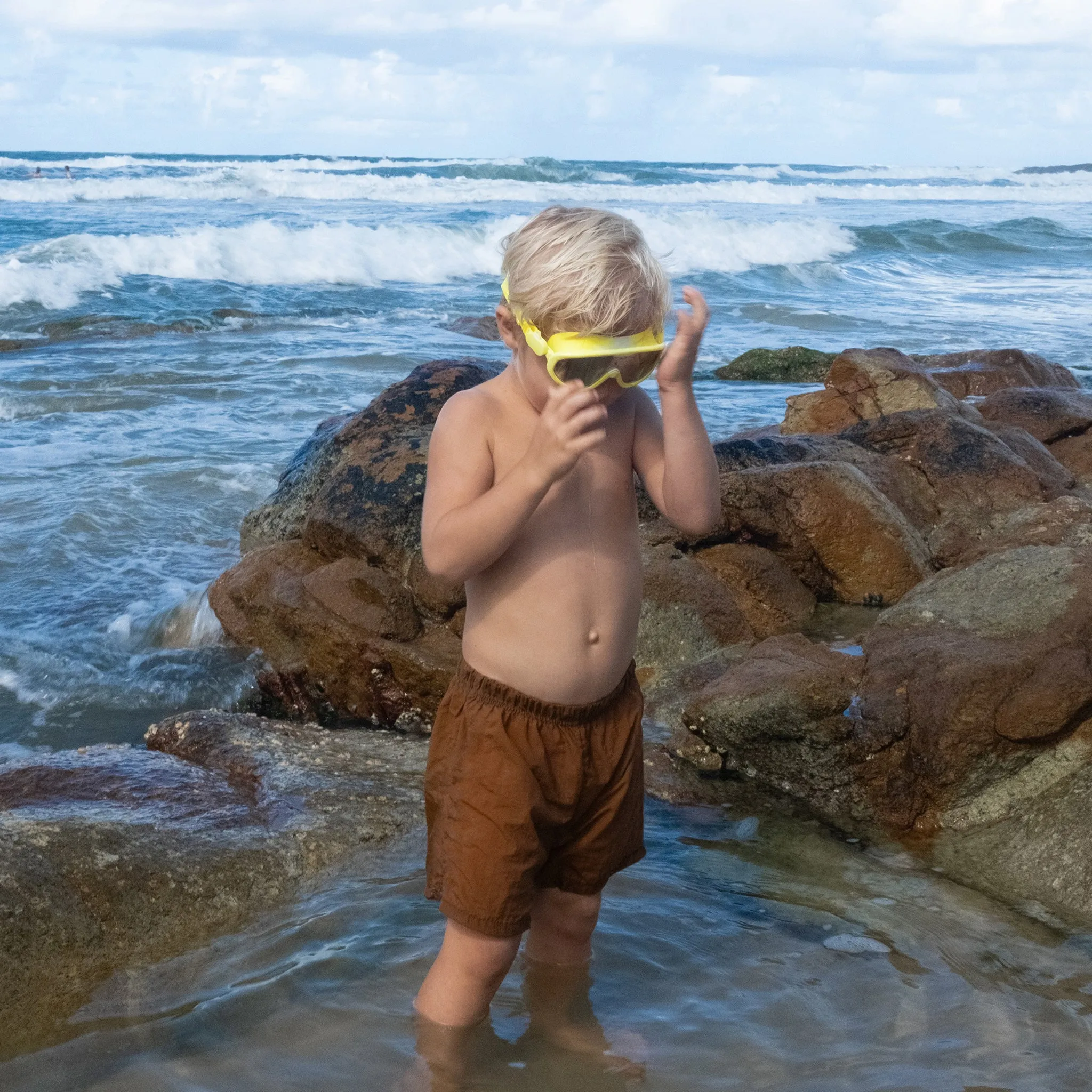 Kids Swim Mask | Salty the Shark Neon Yellow Sunnylife