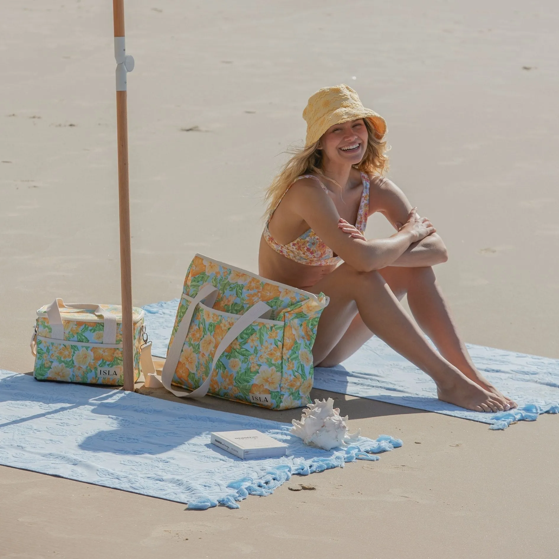 Lucia Sky Beach Towel ISAL LABEL