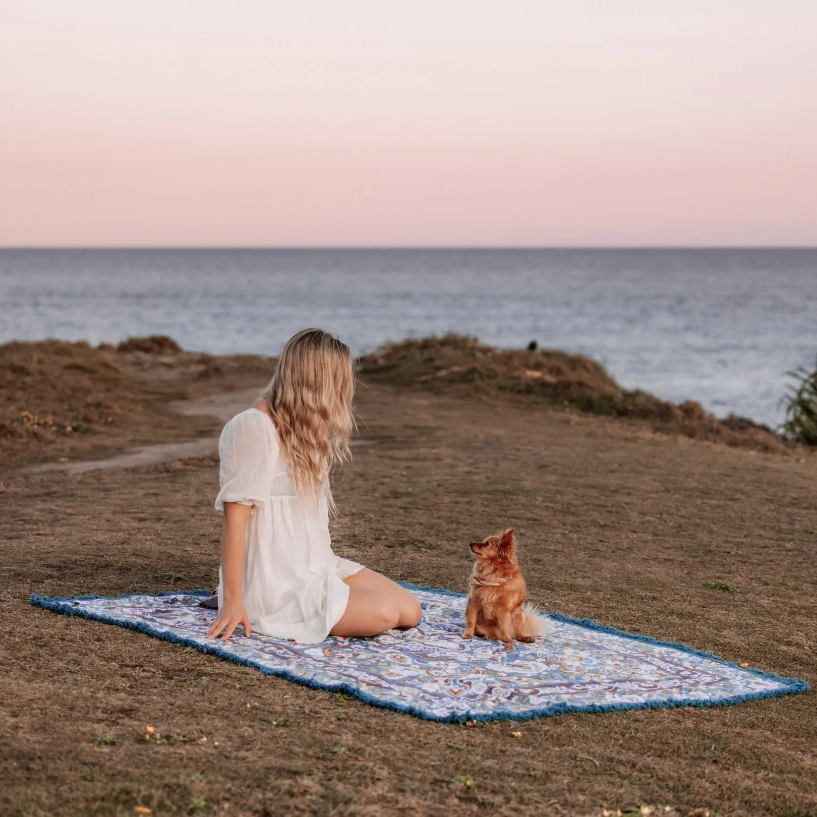 Luna Woven Picnic Rug XL ISAL LABEL