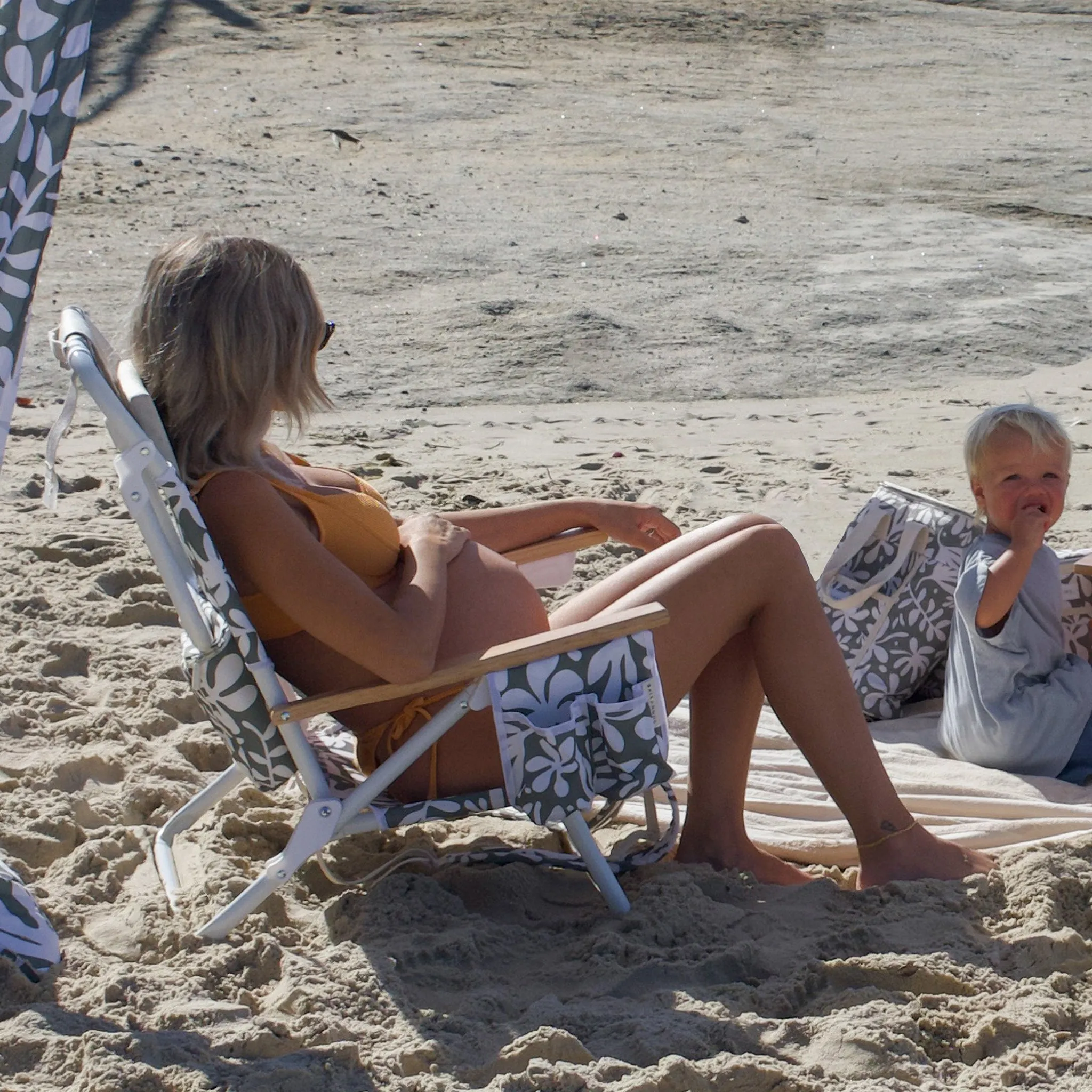 Luxe Beach Chair | The Vacay Olive Sunnylife