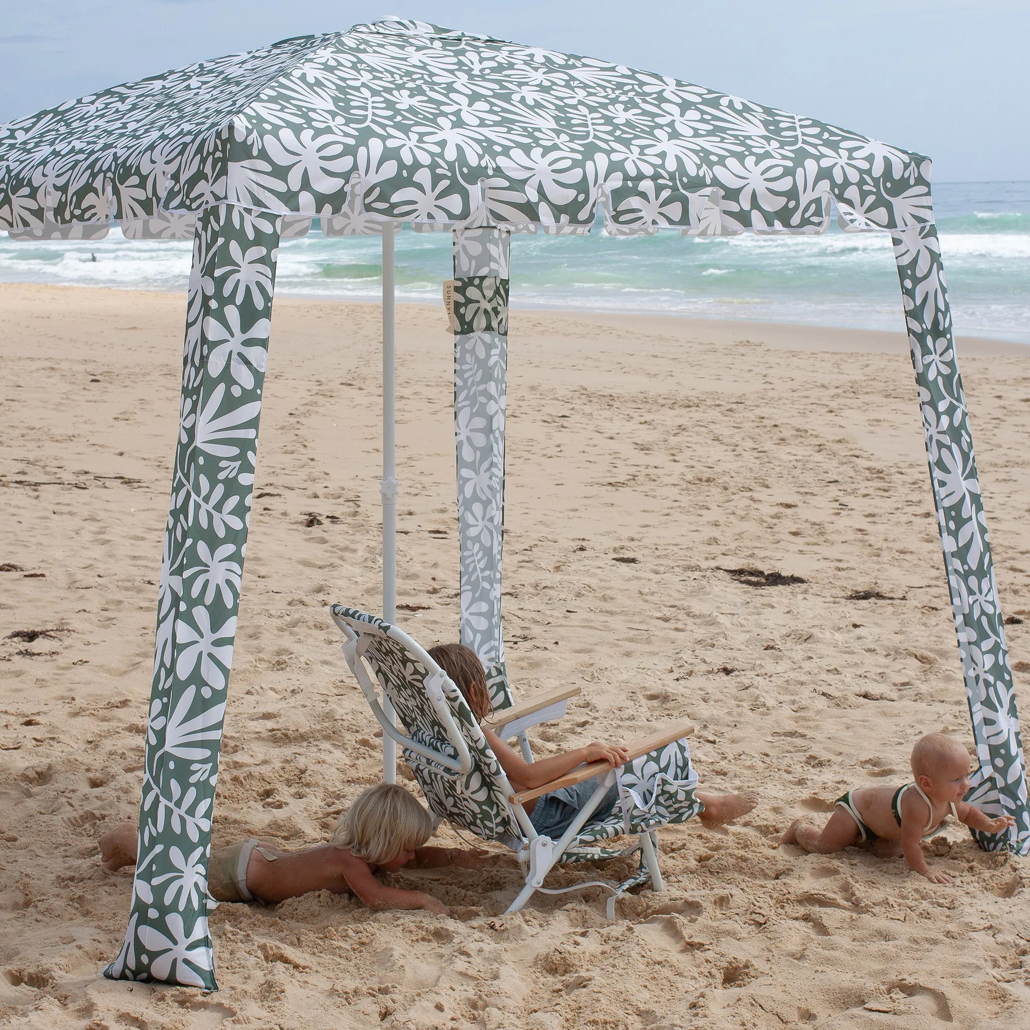 Luxe Beach Chair | The Vacay Olive Sunnylife