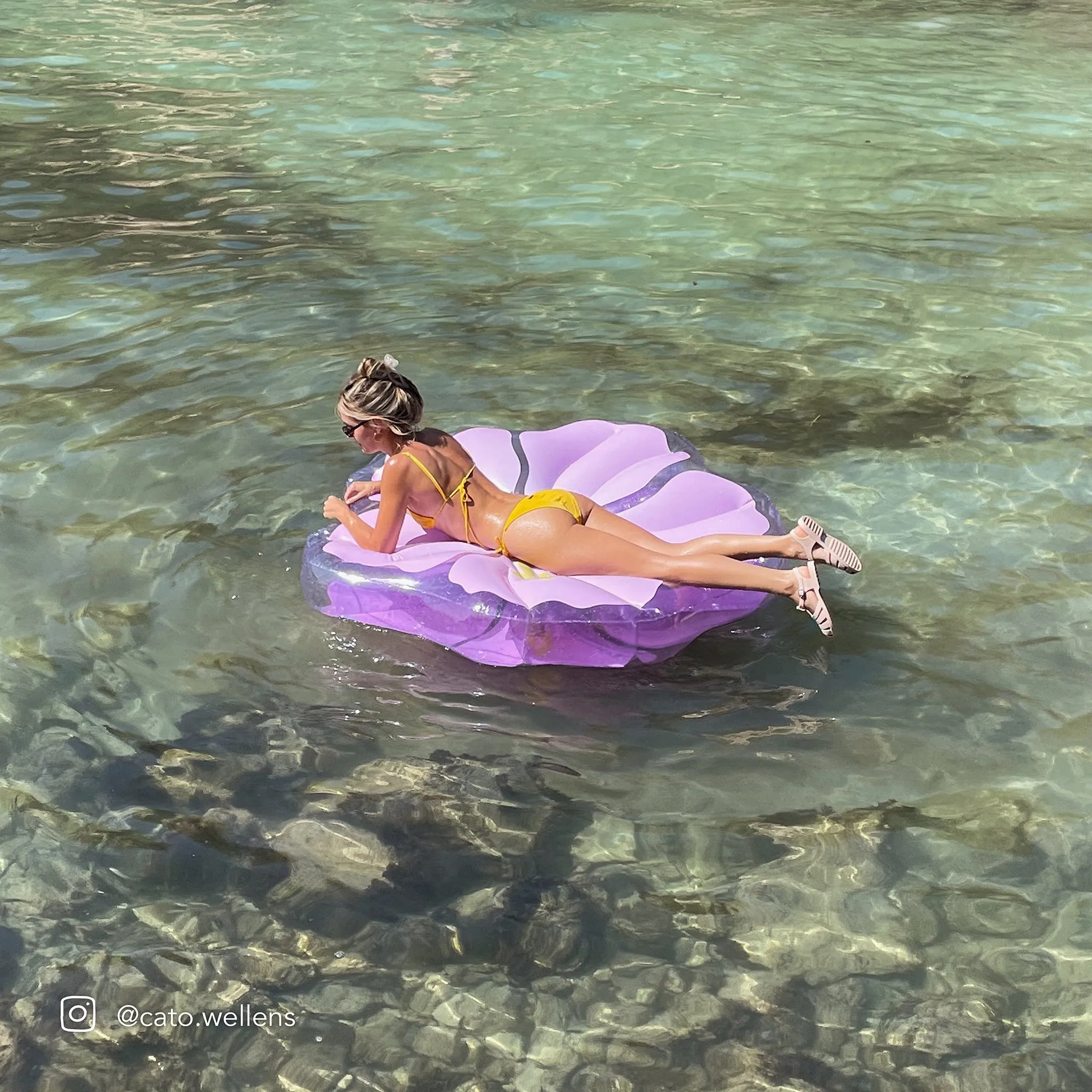 Luxe Lie-On Float | Hibiscus Pastel Lilac Sunnylife