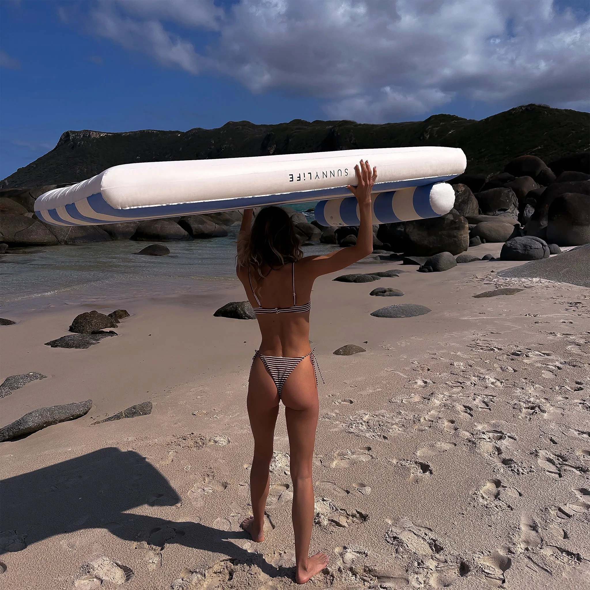 Luxe Lilo | Blue Stripe Sunnylife