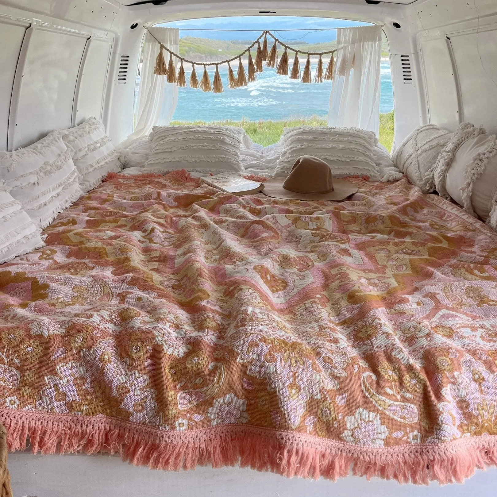 Sundown Woven Picnic Rug XL ISAL LABEL