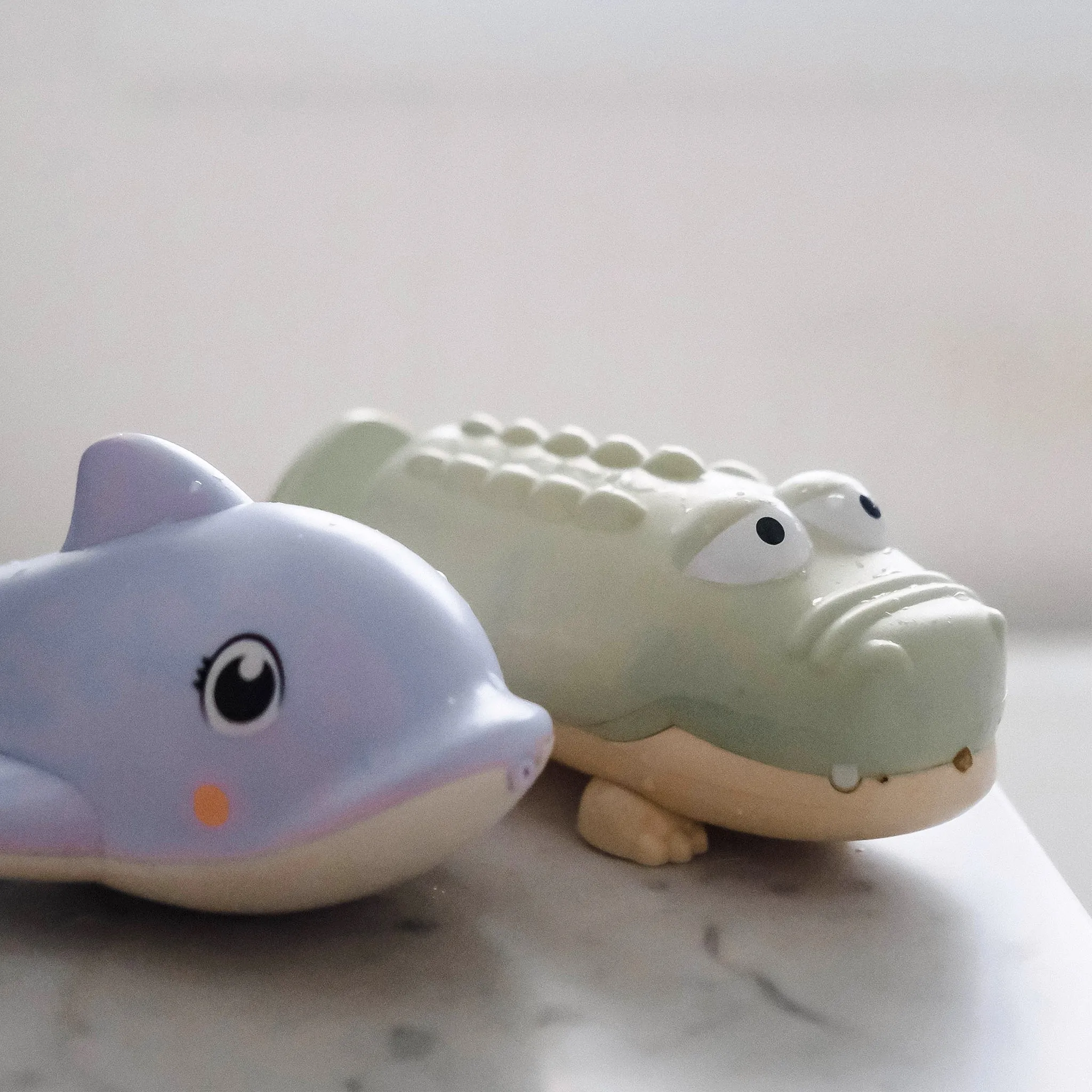 Water Squirters | Crocodile Pastel Green Sunnylife