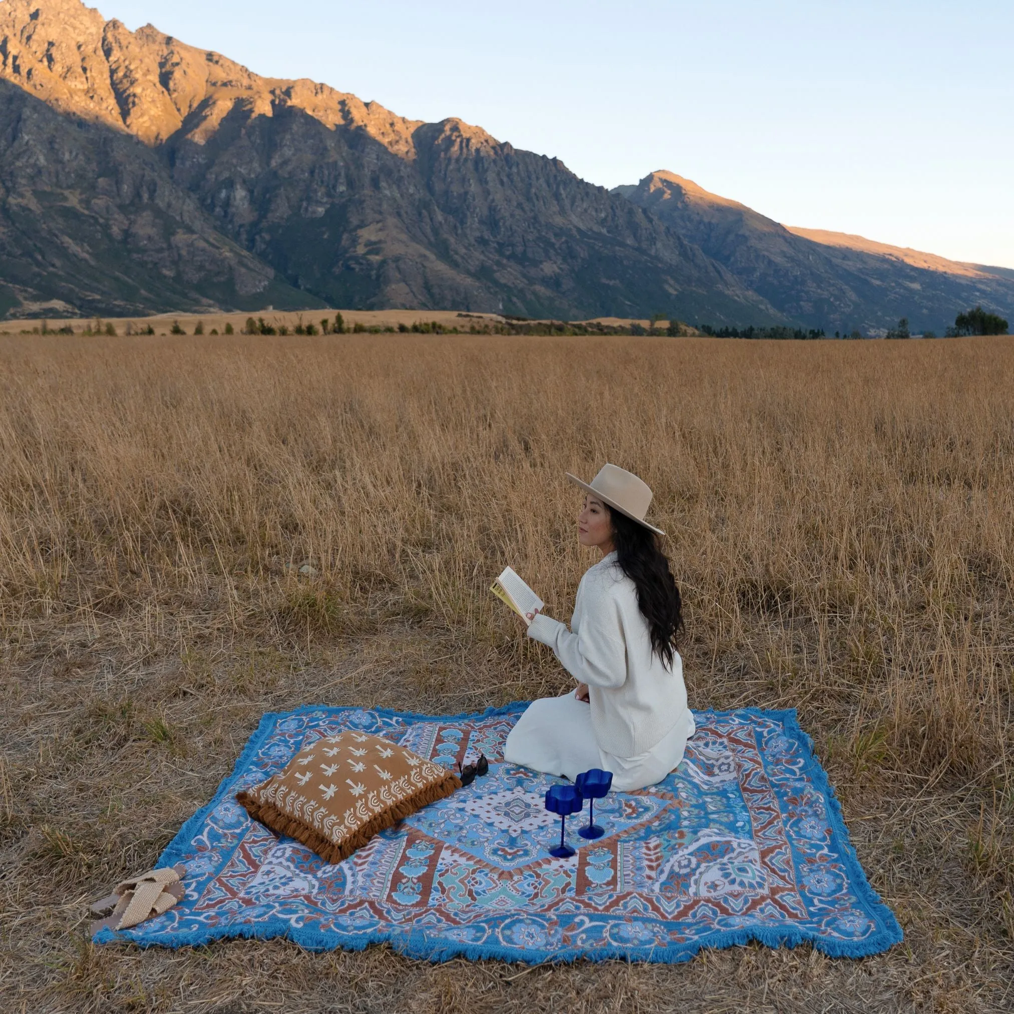 Zephyr Woven Picnic Rug XL ISAL LABEL